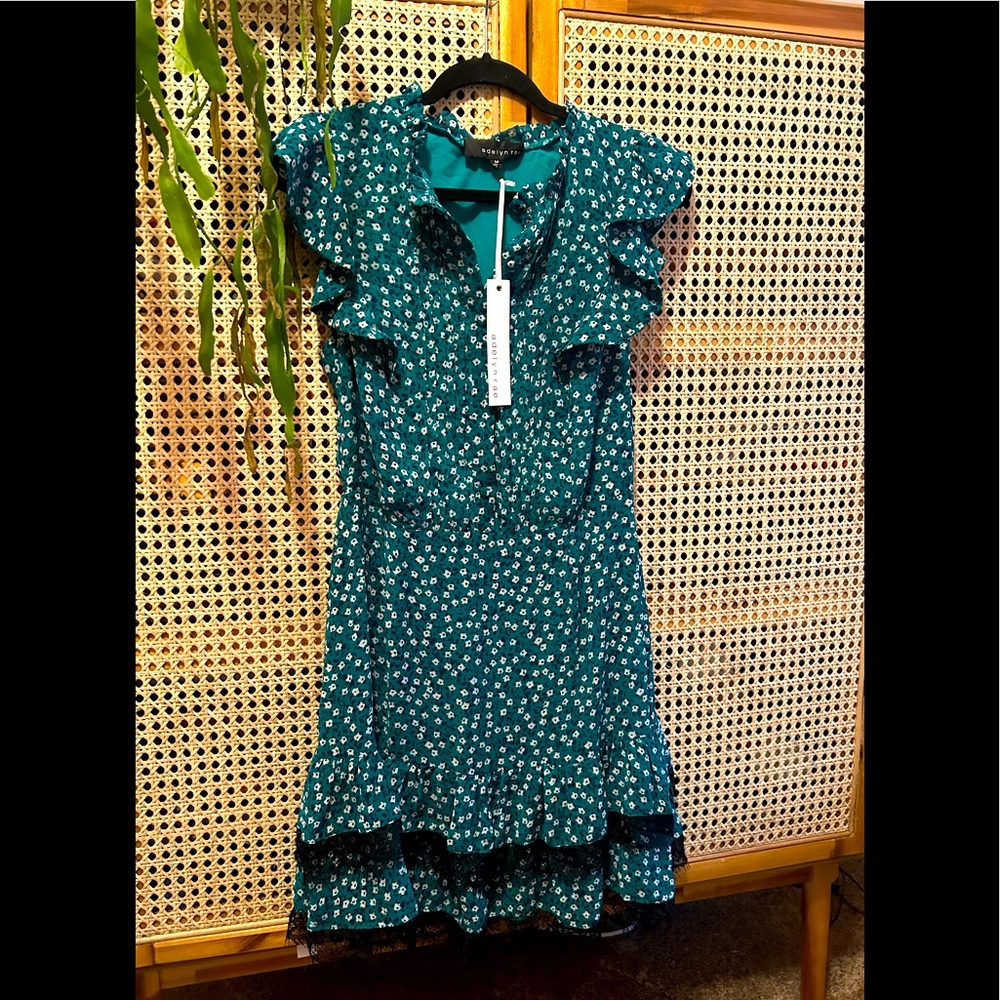 Adelyn Rae green floral dress